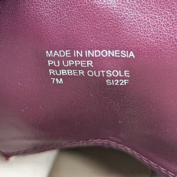 Michael Kors Women Tatum Vegan Red Leather MK Logo Combat Boots size 7 - Picture 8 of 12